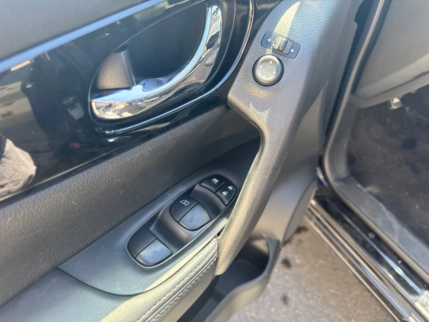 Nissan Rogue Sport photo 19