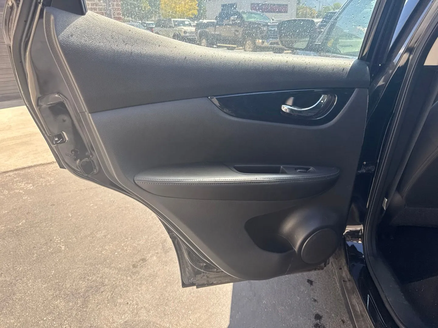 Nissan Rogue Sport photo 16