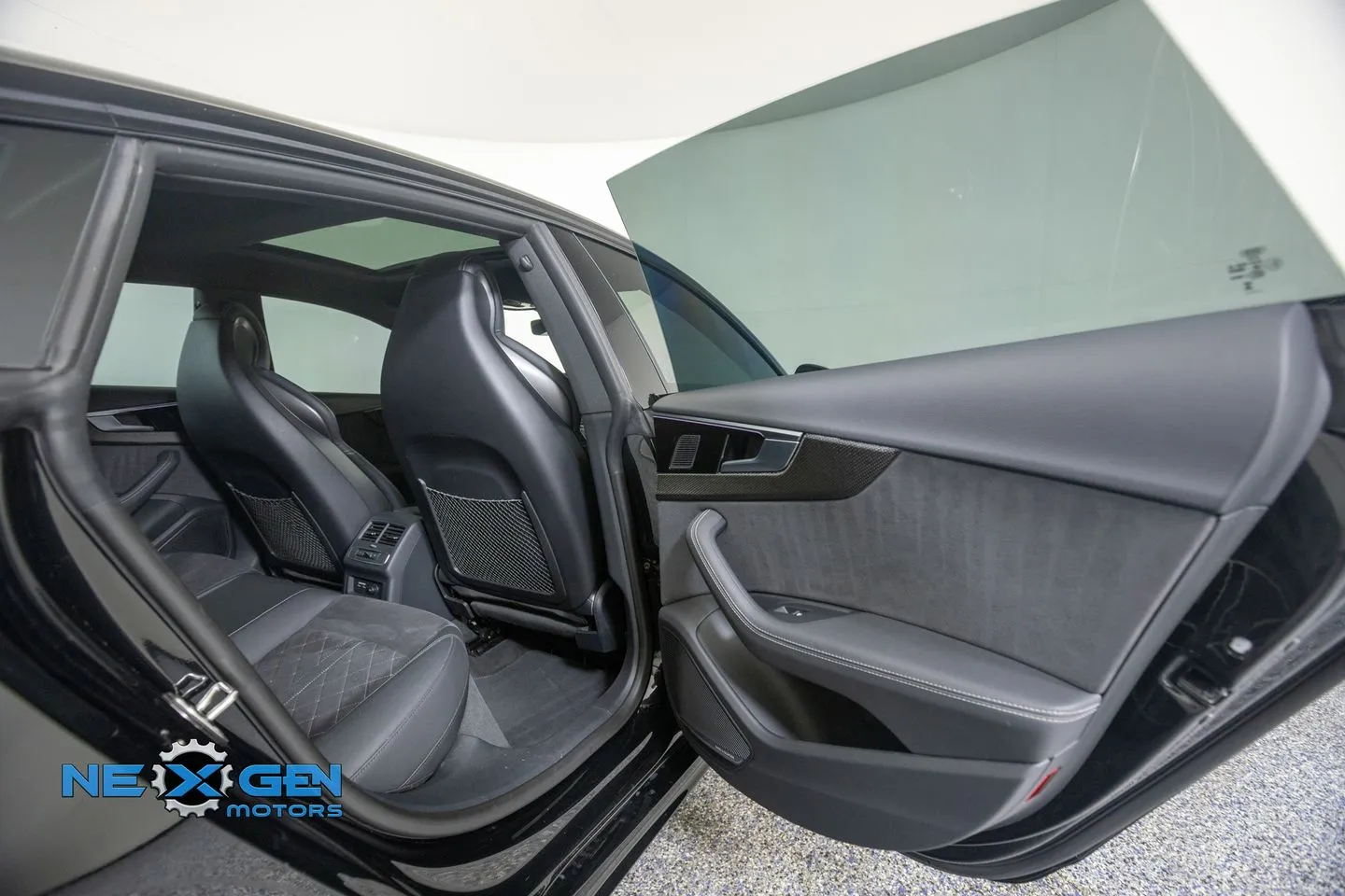 Audi S5 photo 35