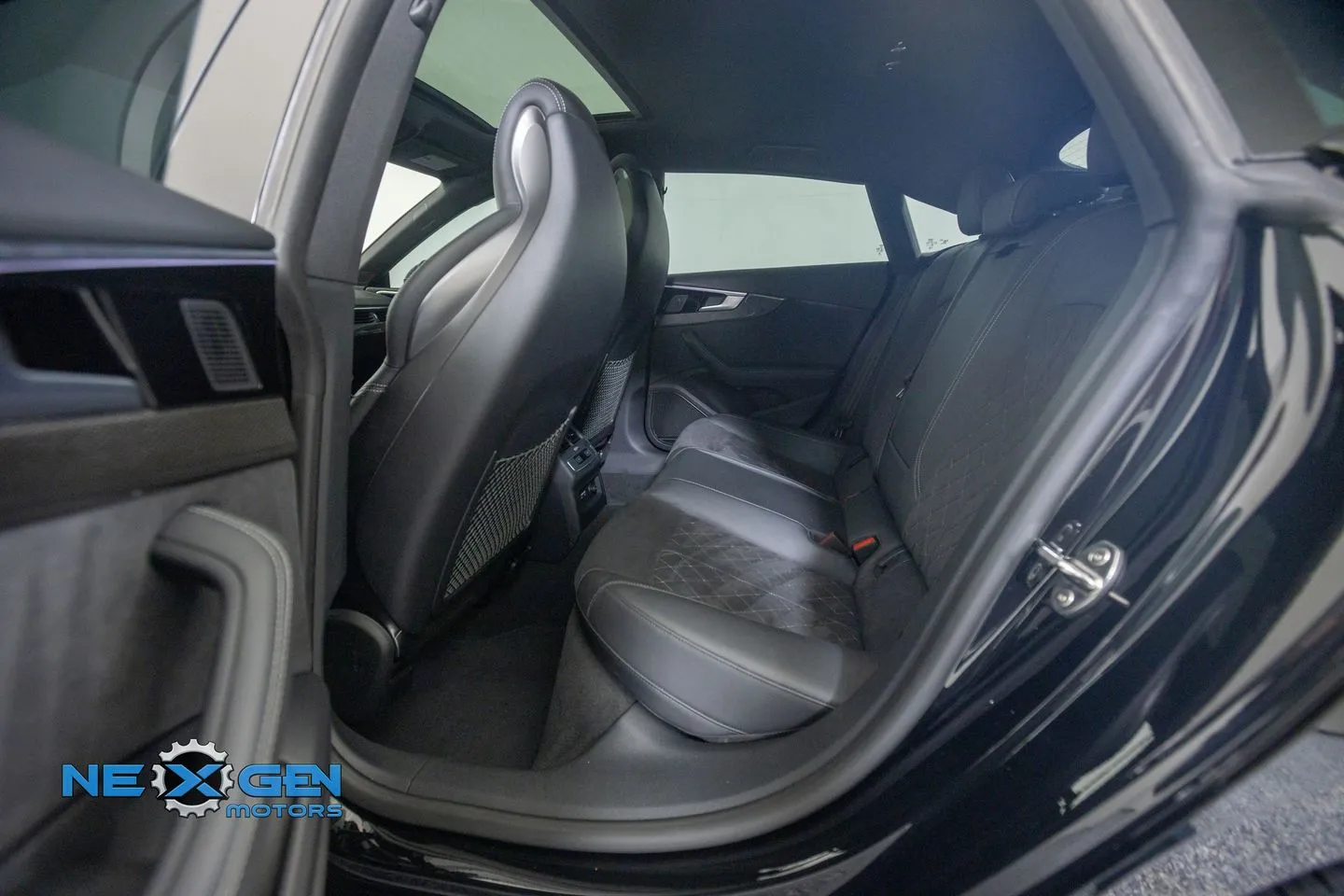 Audi S5 photo 29