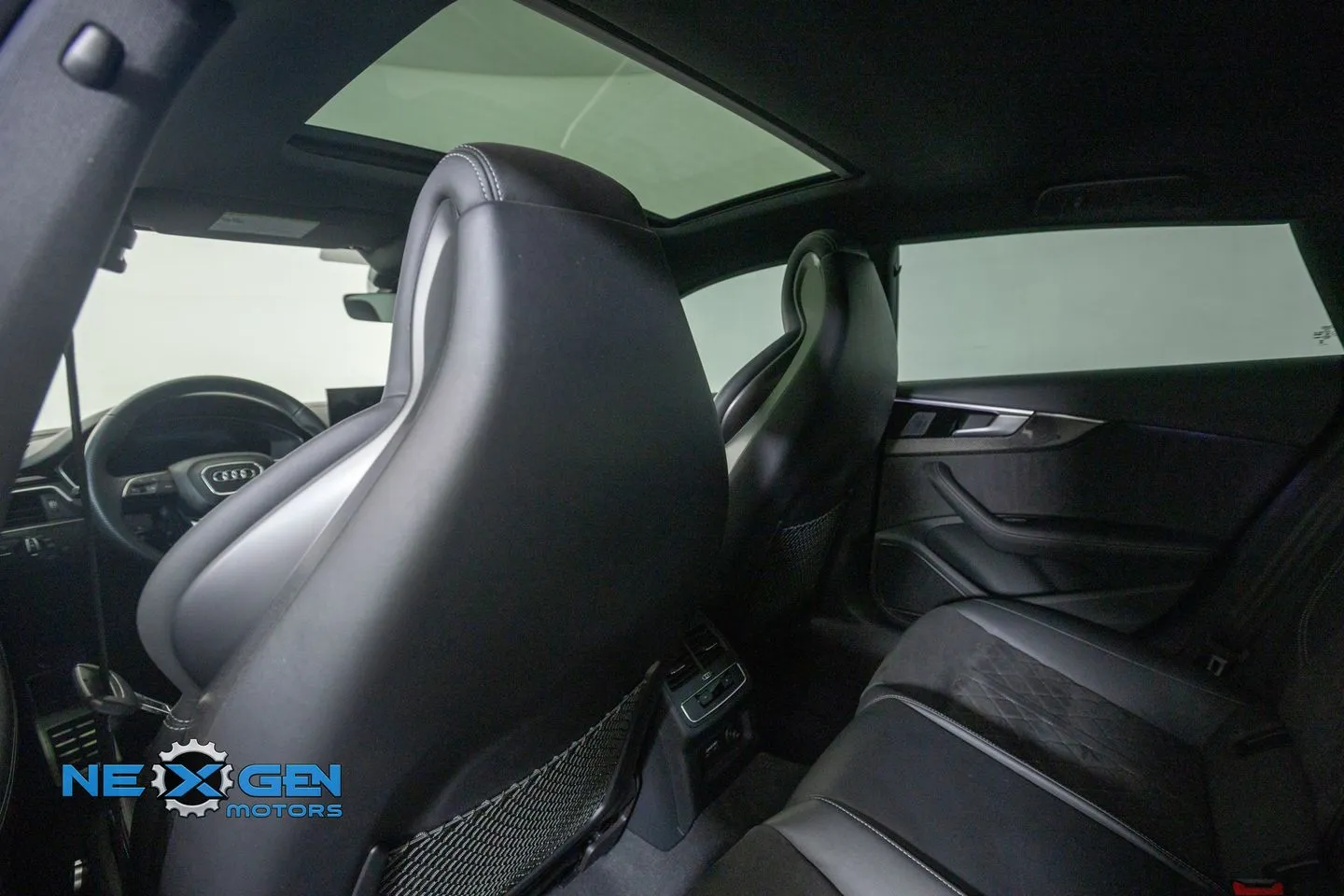 Audi S5 photo 28