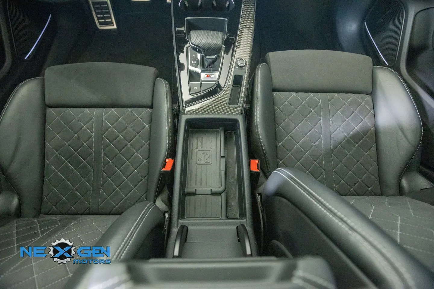 Audi S5 photo 32