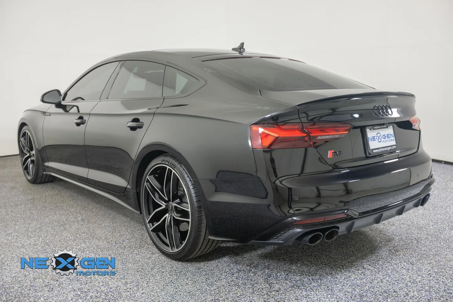Audi S5 photo 6