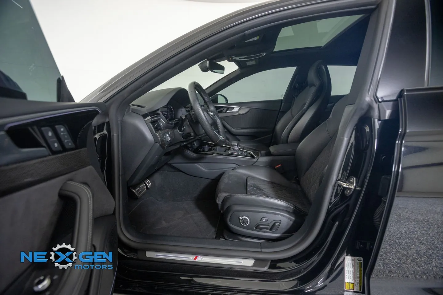 Audi S5 photo 12