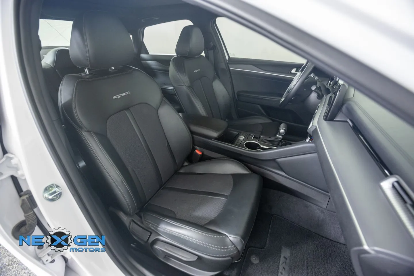 Kia K5 photo 42
