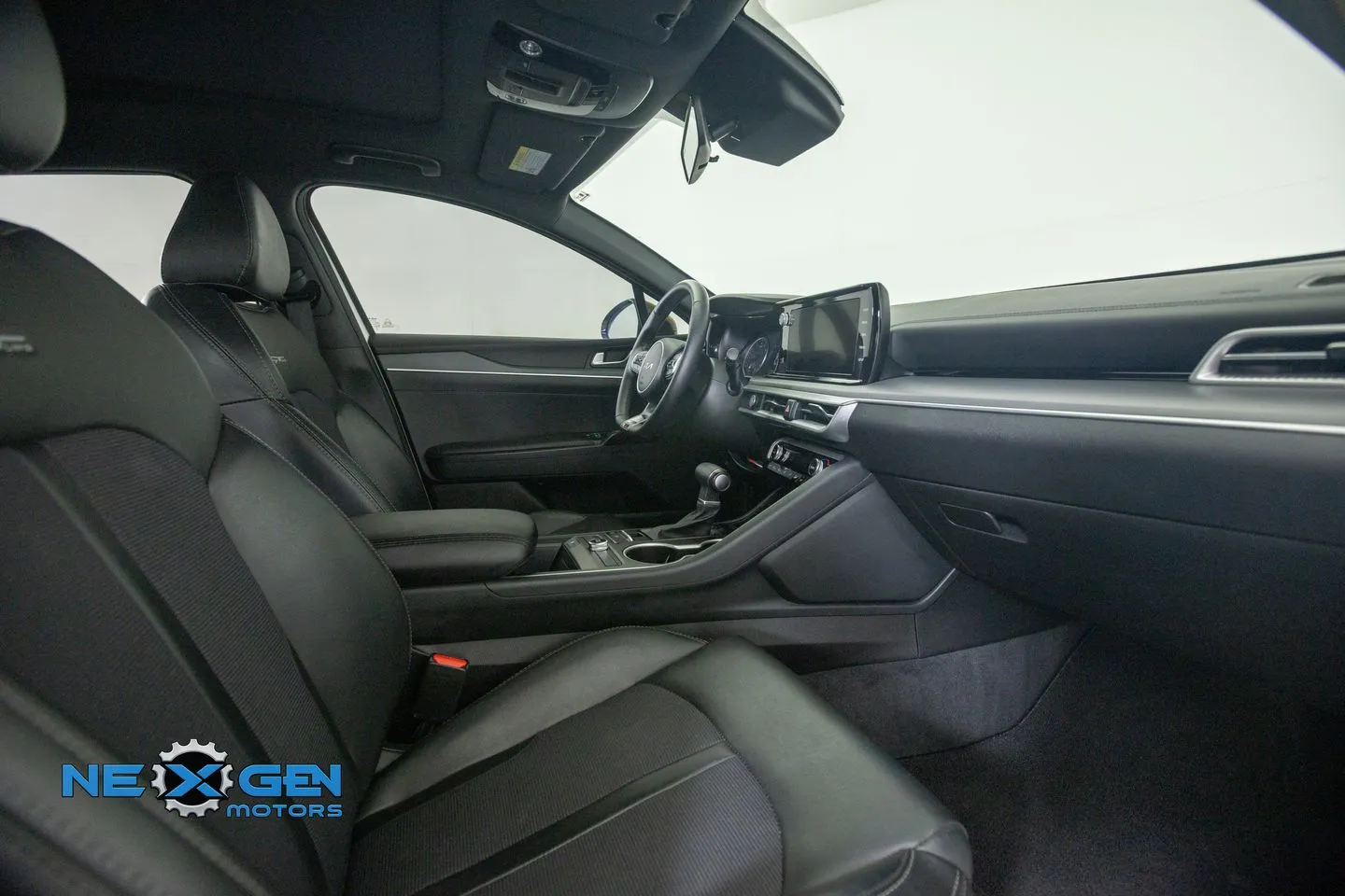Kia K5 photo 39