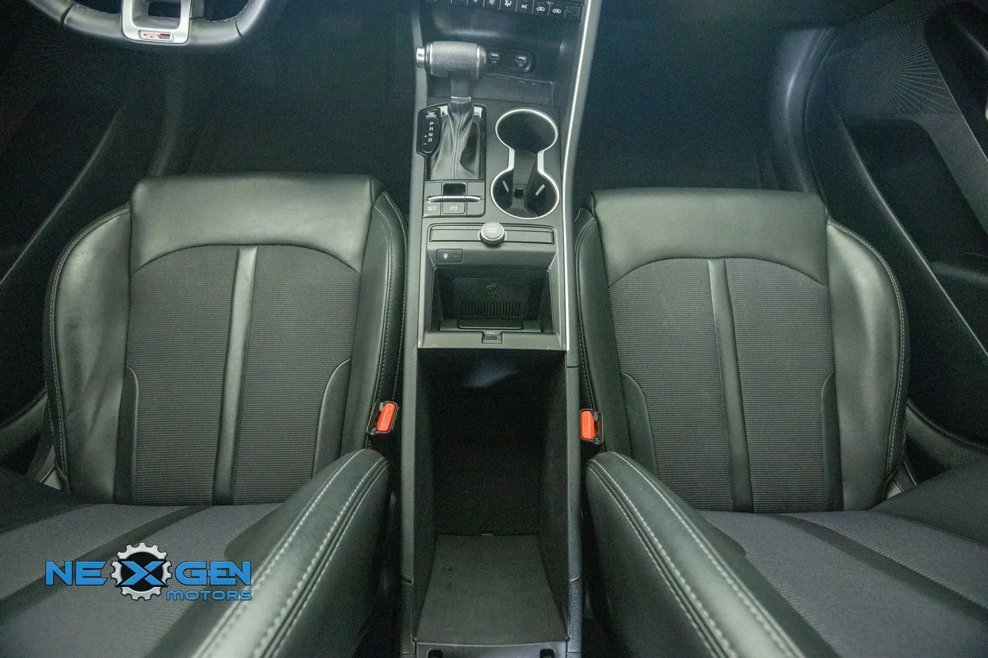 Kia K5 photo 30