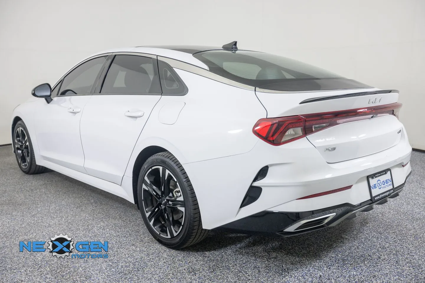 Kia K5 photo 6