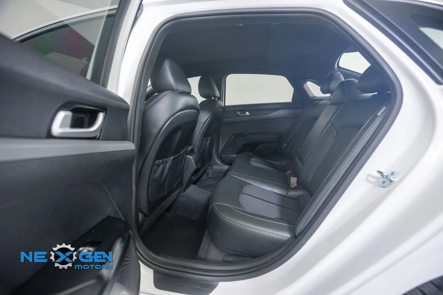 Kia K5 photo 27