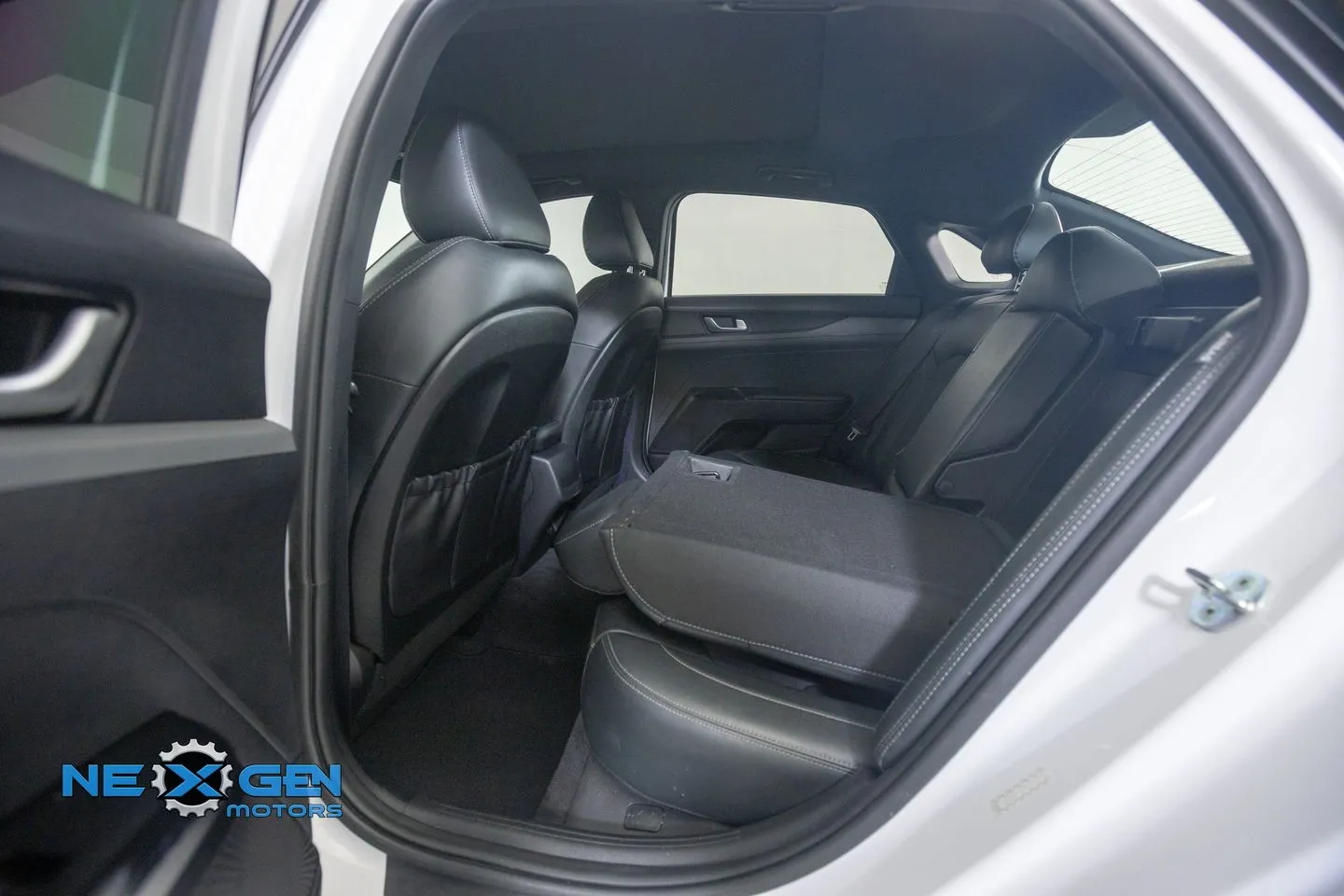 Kia K5 photo 28