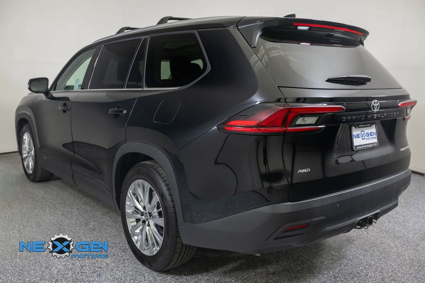 Toyota Grand Highlander photo 28