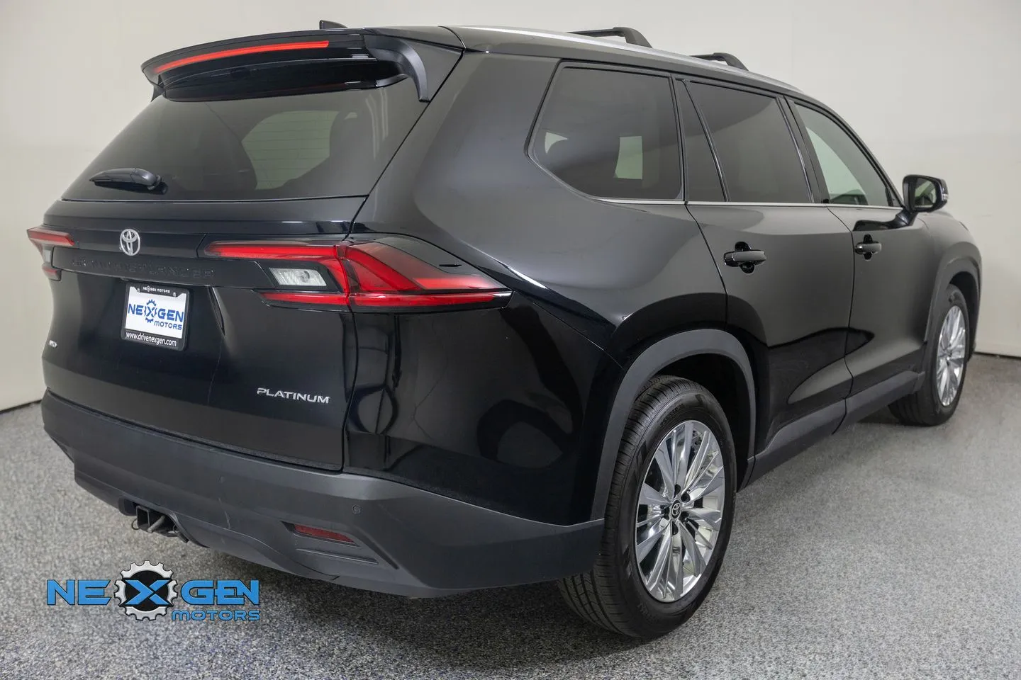 Toyota Grand Highlander photo 38