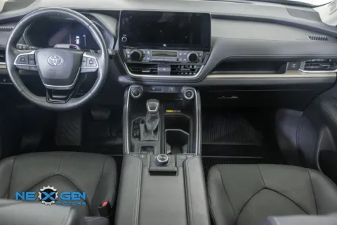 More photos of 2026 Toyota Grand Highlander Platinum at NeXgen Motors, UT