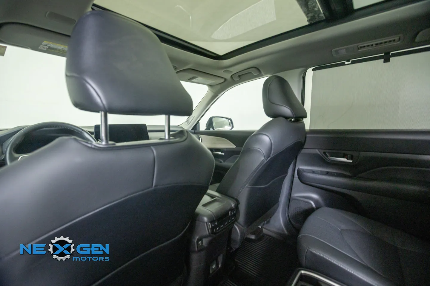 Toyota Grand Highlander photo 30