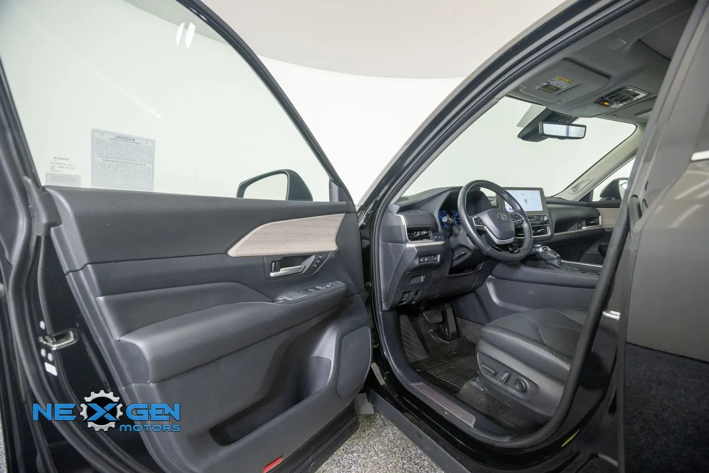 Toyota Grand Highlander photo 12