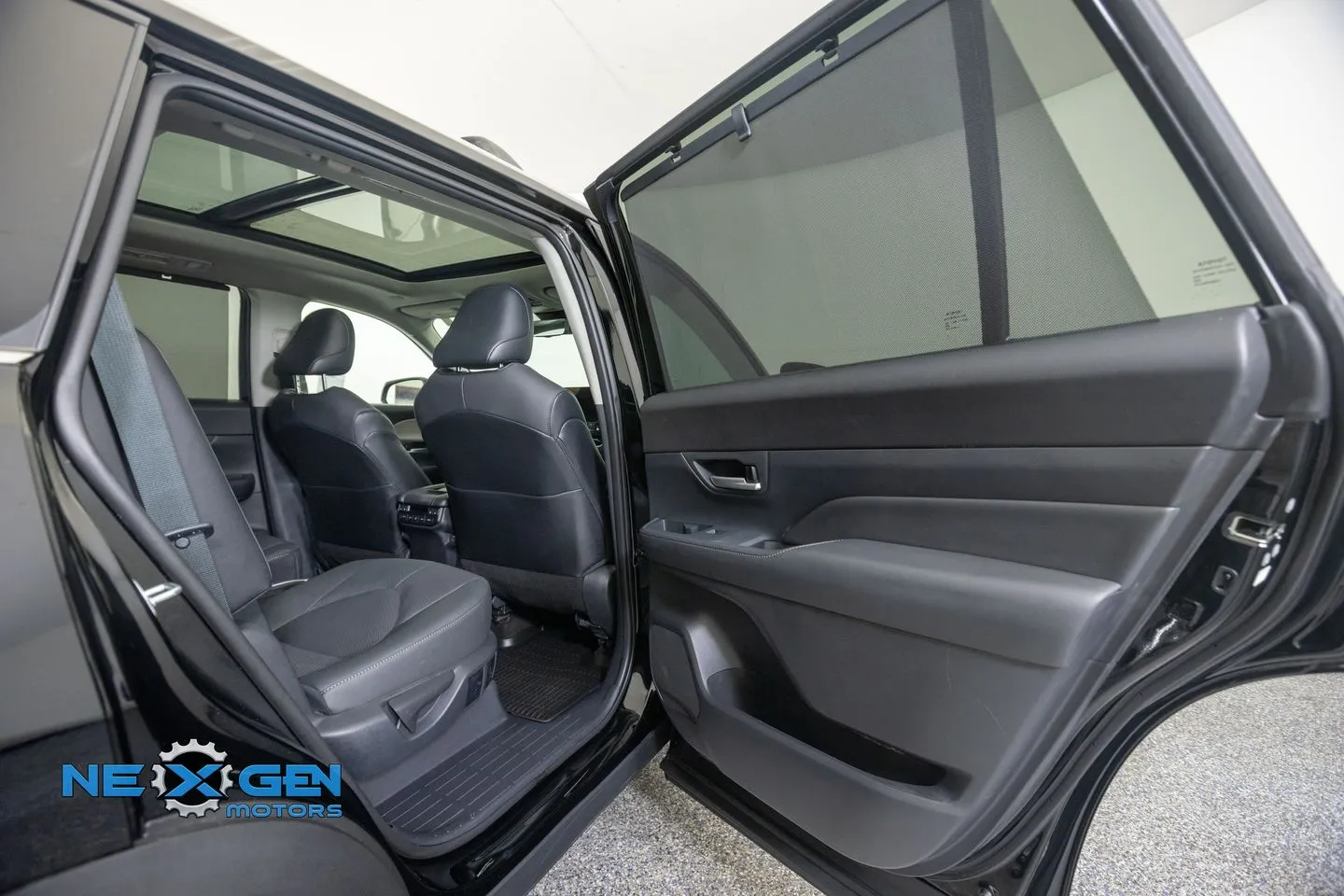 Toyota Grand Highlander photo 40