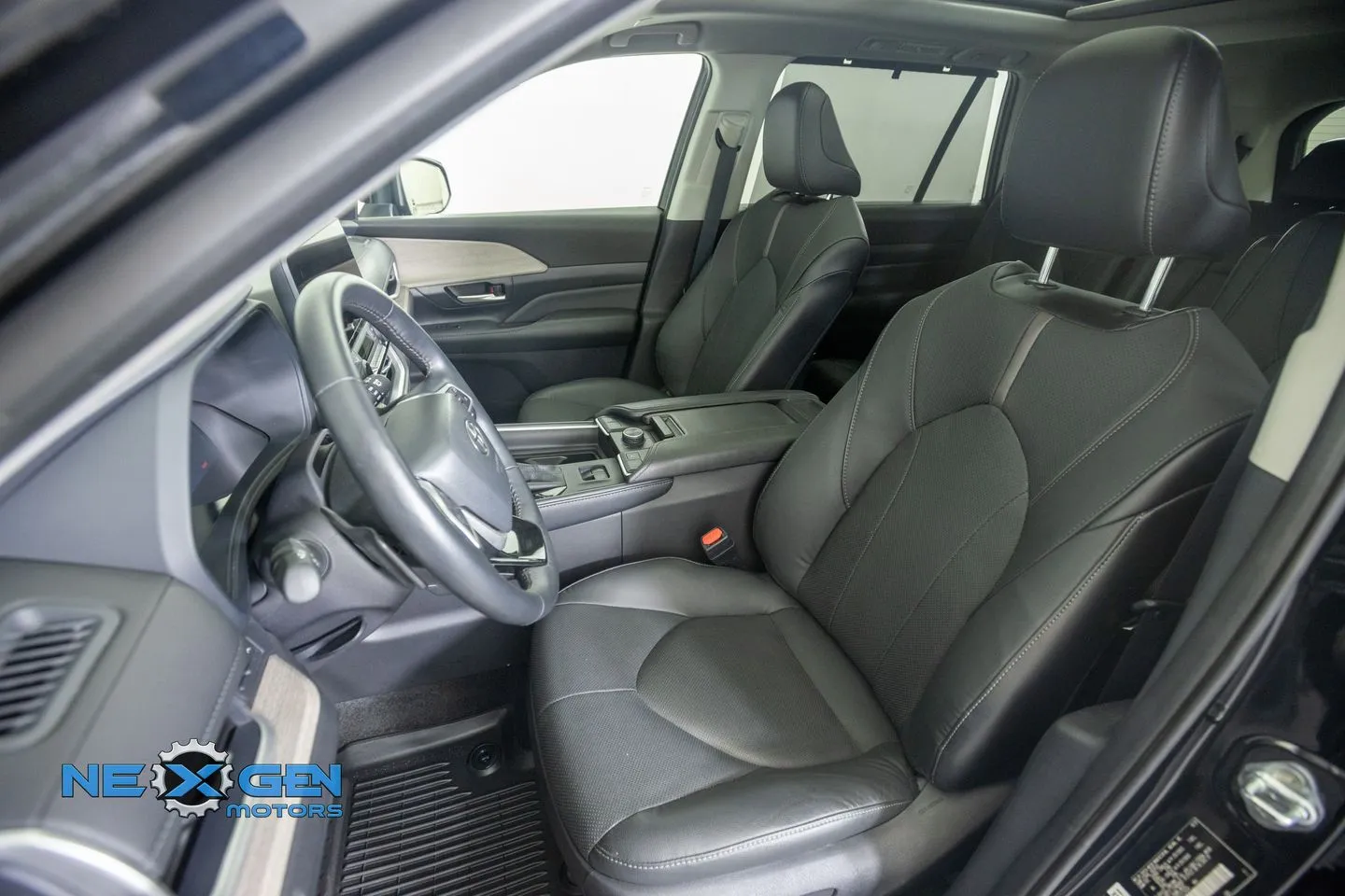 Toyota Grand Highlander photo 26