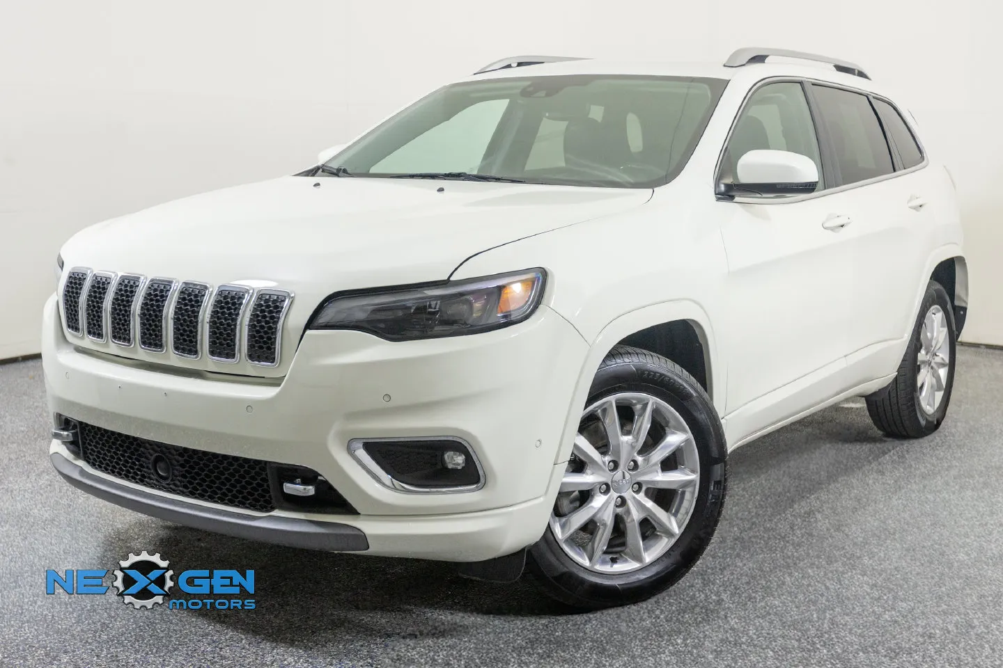 Jeep Cherokee photo 11