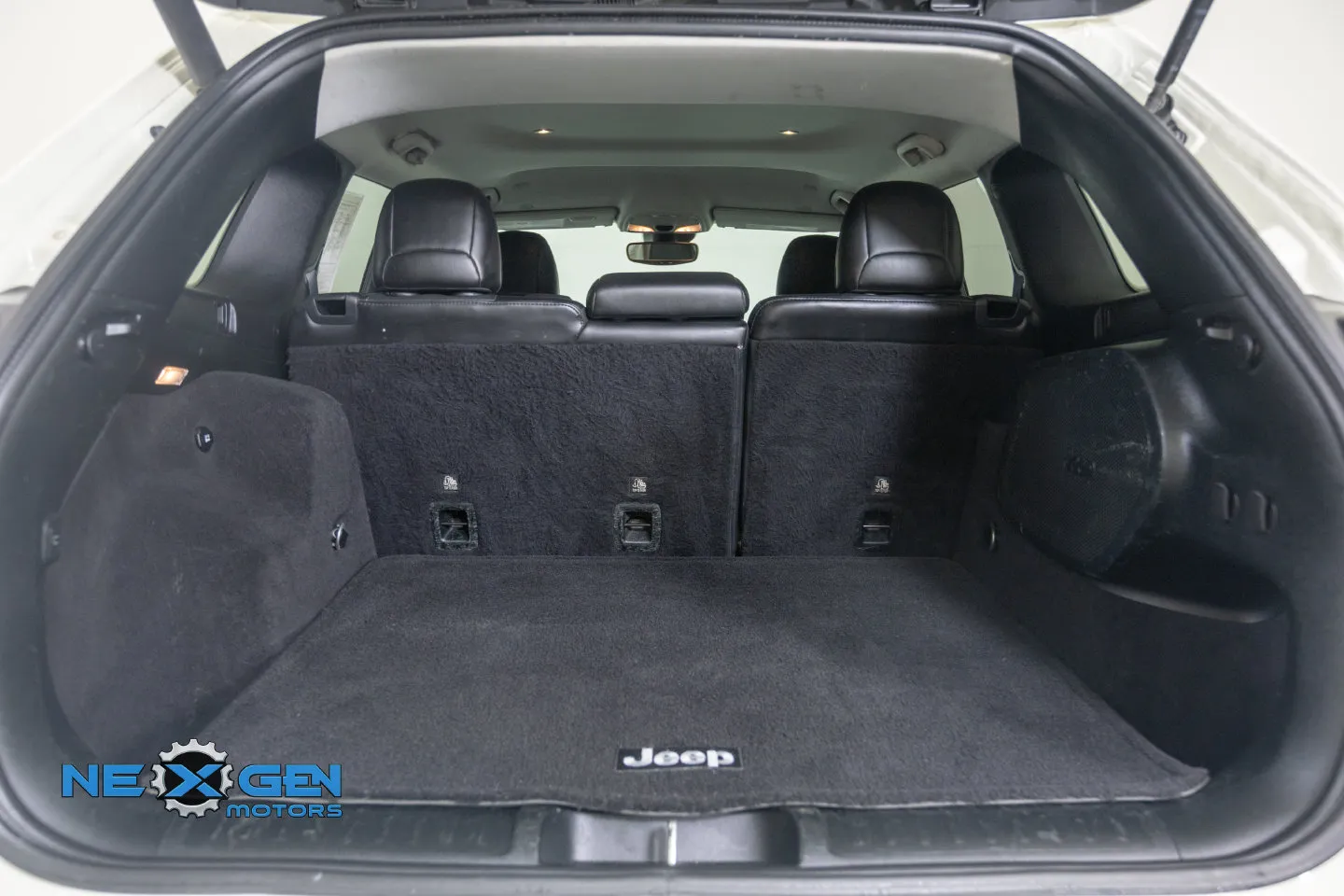 Jeep Cherokee photo 36