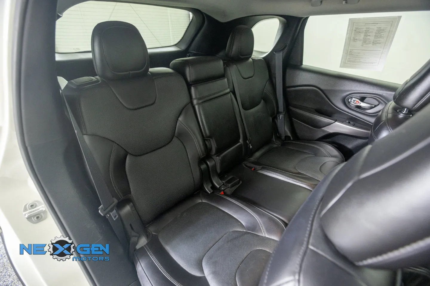 Jeep Cherokee photo 43