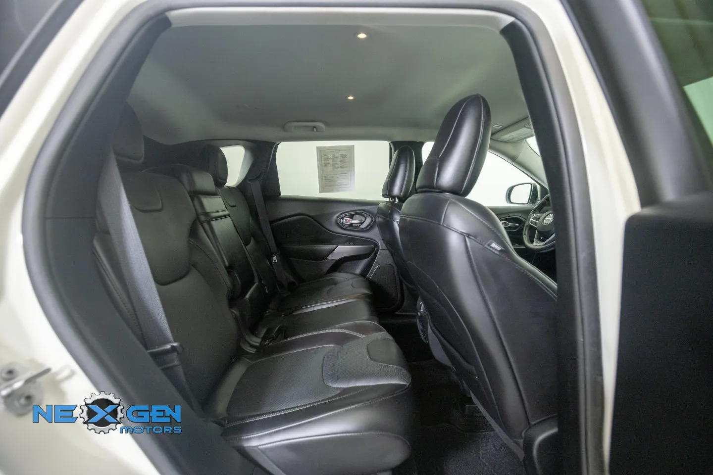 Jeep Cherokee photo 41