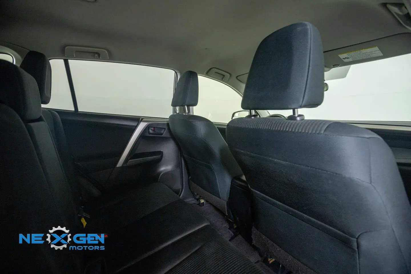 Toyota RAV4 photo 33