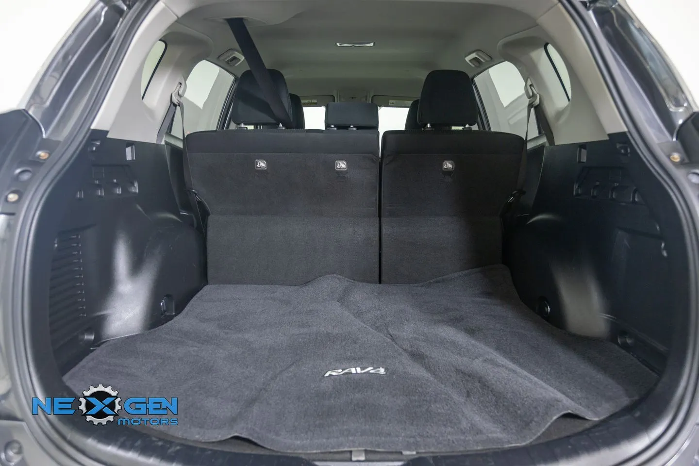 Toyota RAV4 photo 31