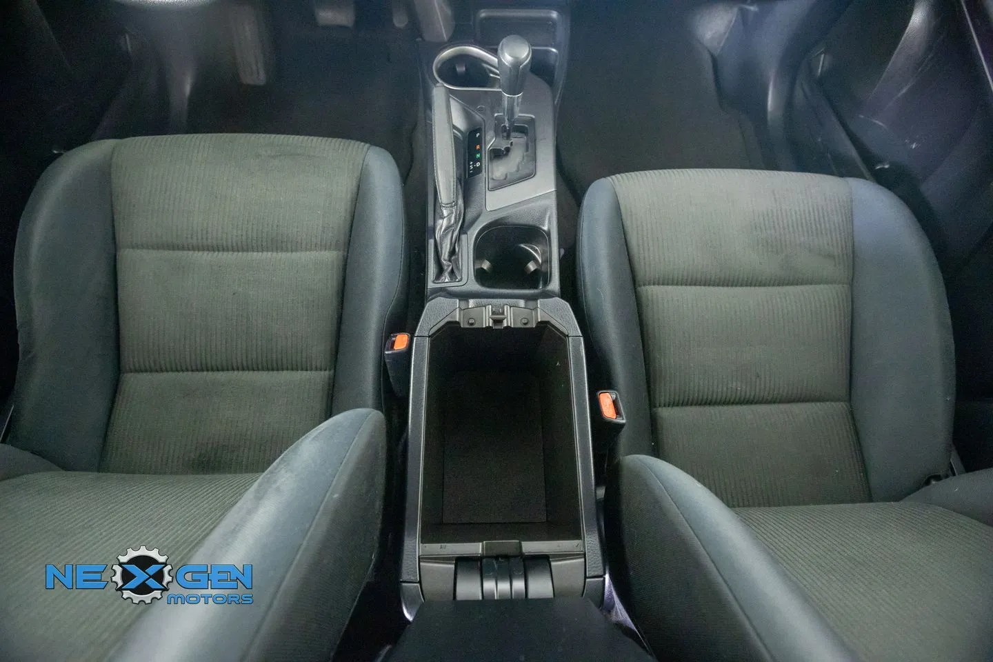 Toyota RAV4 photo 29