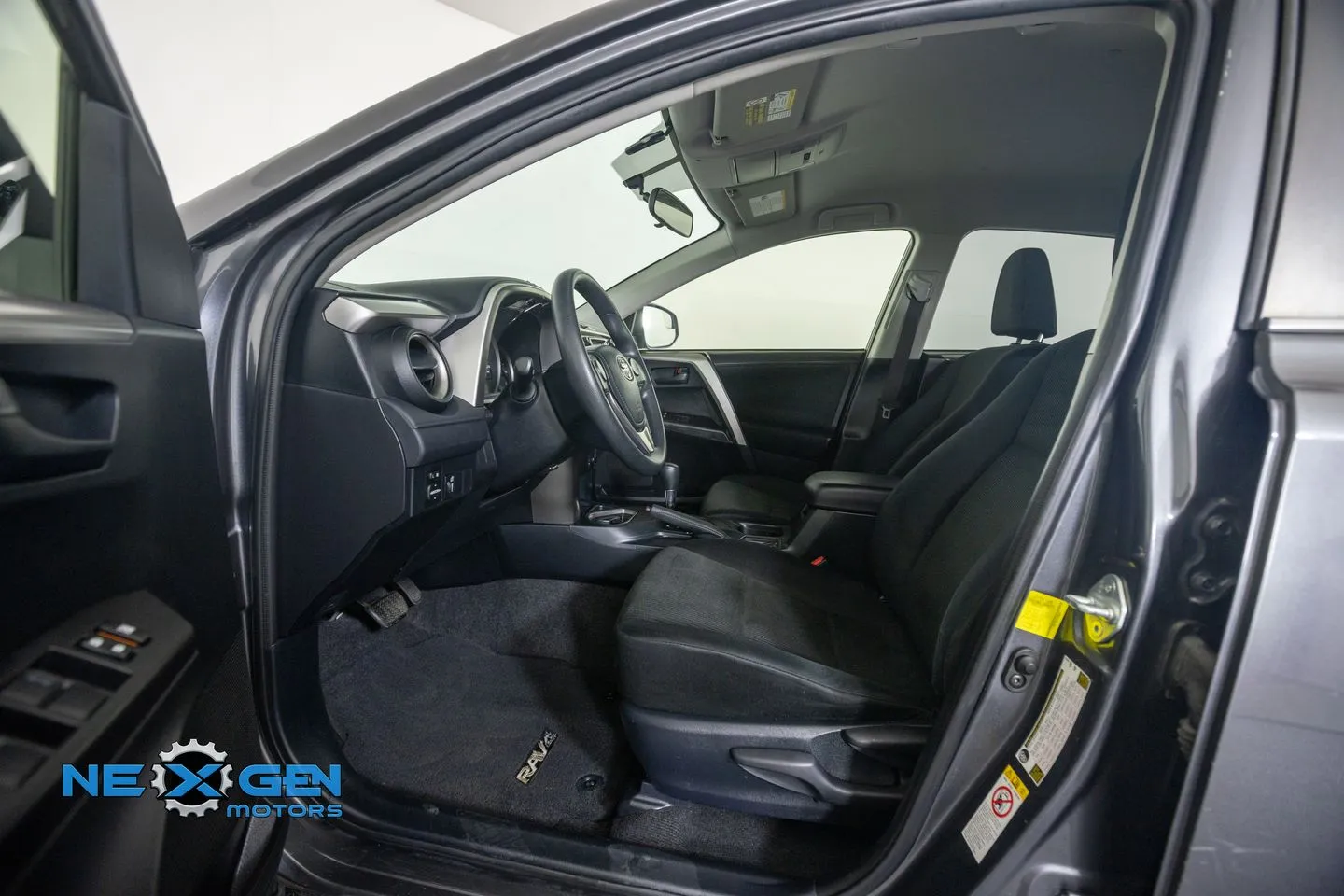 Toyota RAV4 photo 12