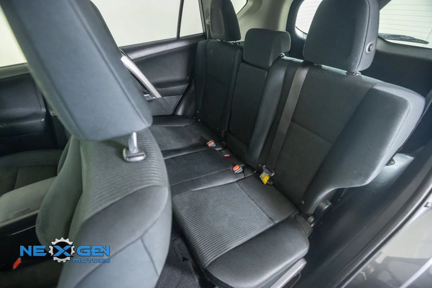 Toyota RAV4 photo 30