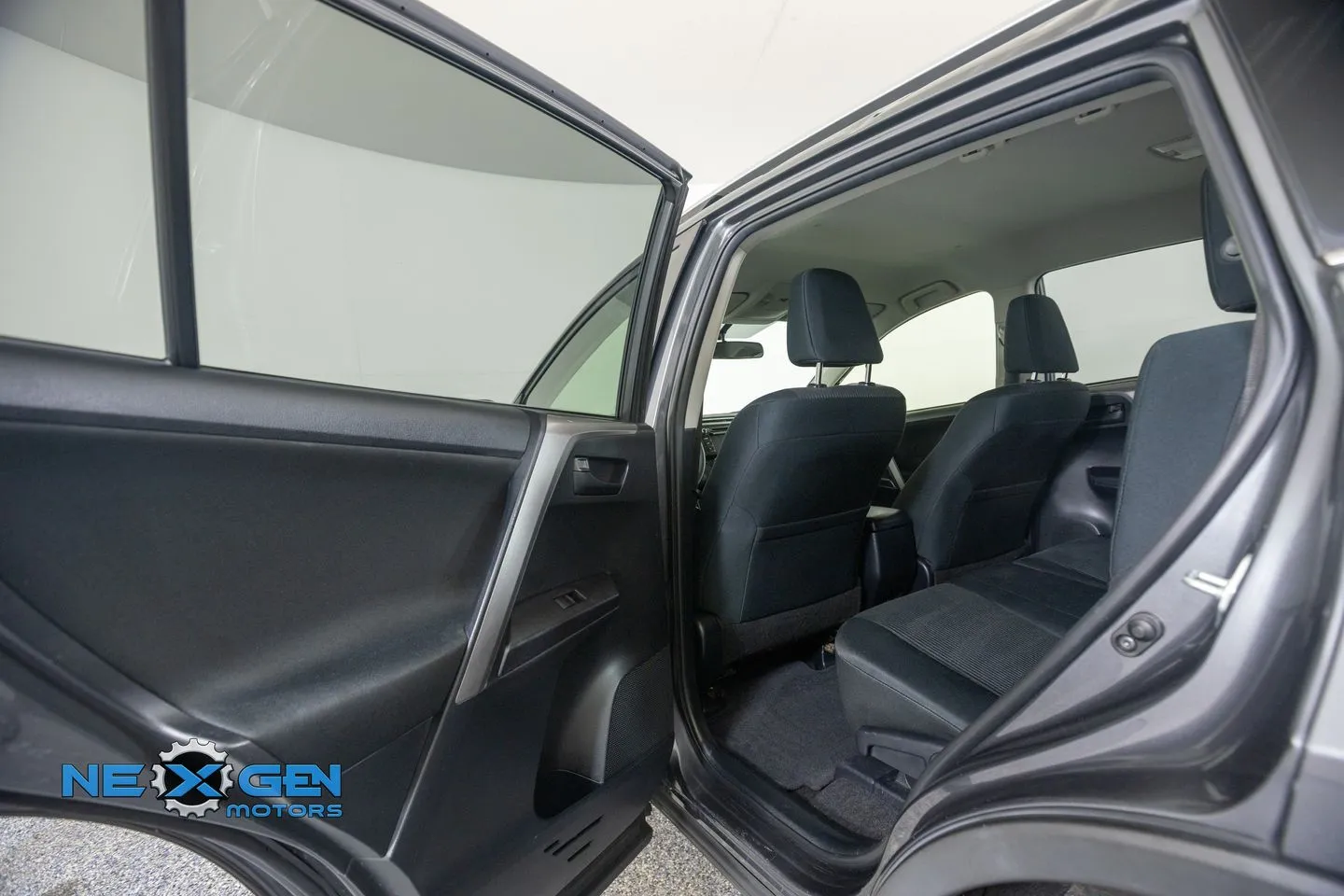 Toyota RAV4 photo 24