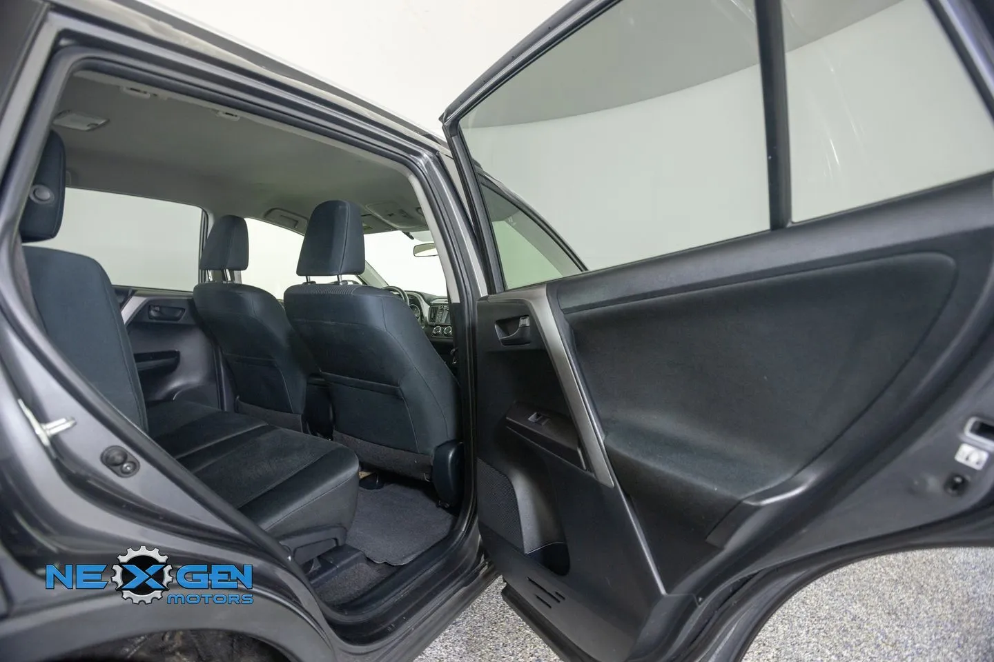 Toyota RAV4 photo 32