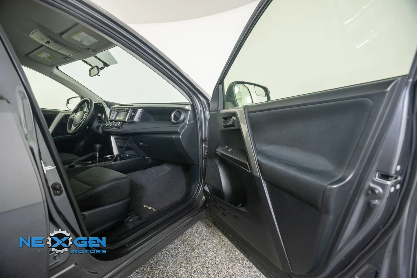 Toyota RAV4 photo 37