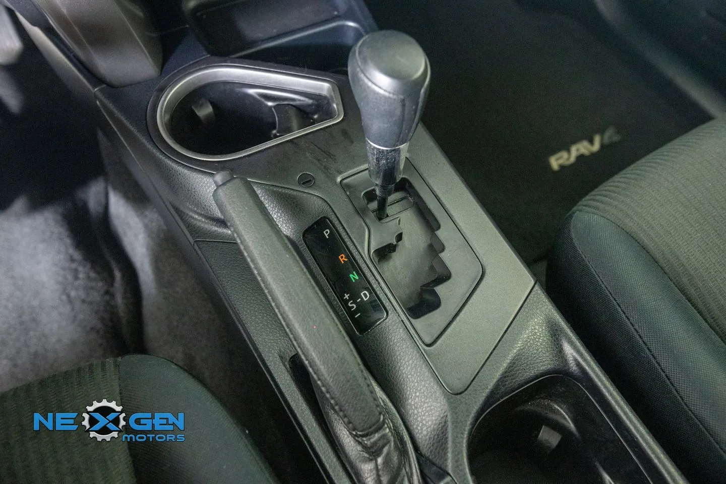 Toyota RAV4 photo 21