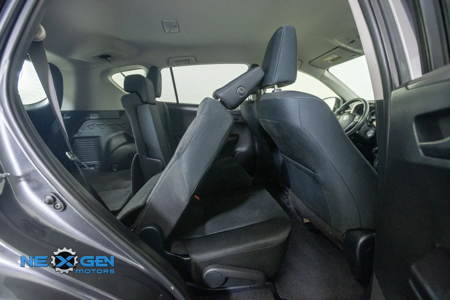 Toyota RAV4 photo 35