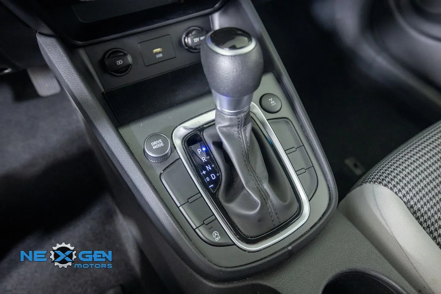 Hyundai Kona photo 24