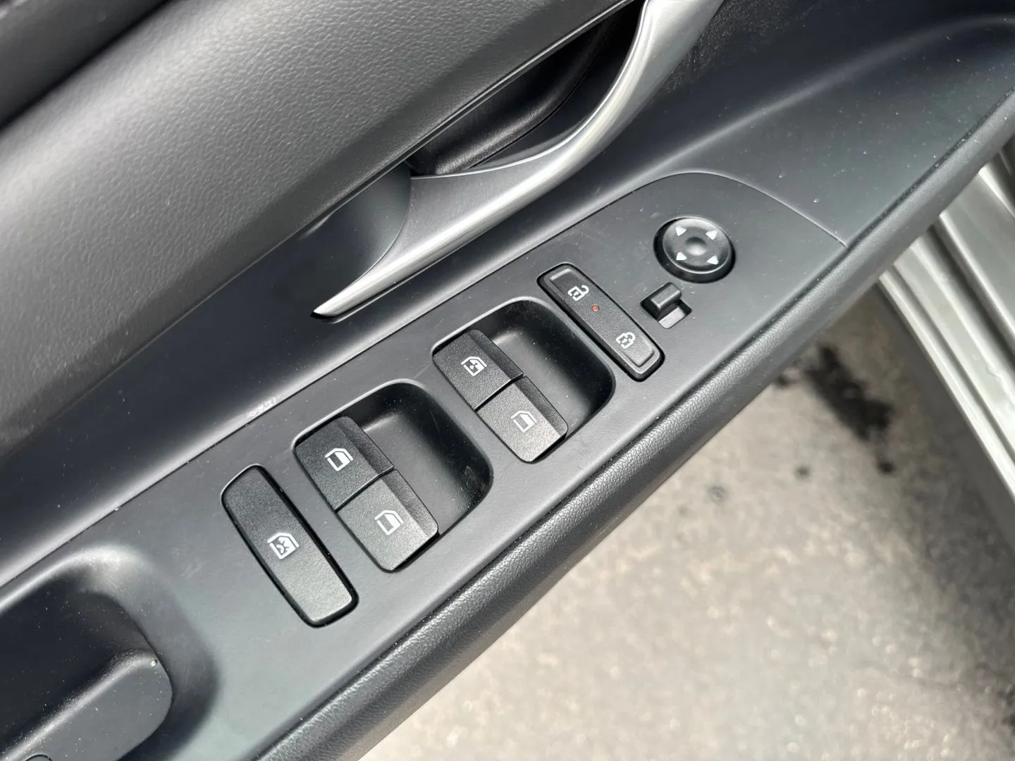 Hyundai Elantra photo 18