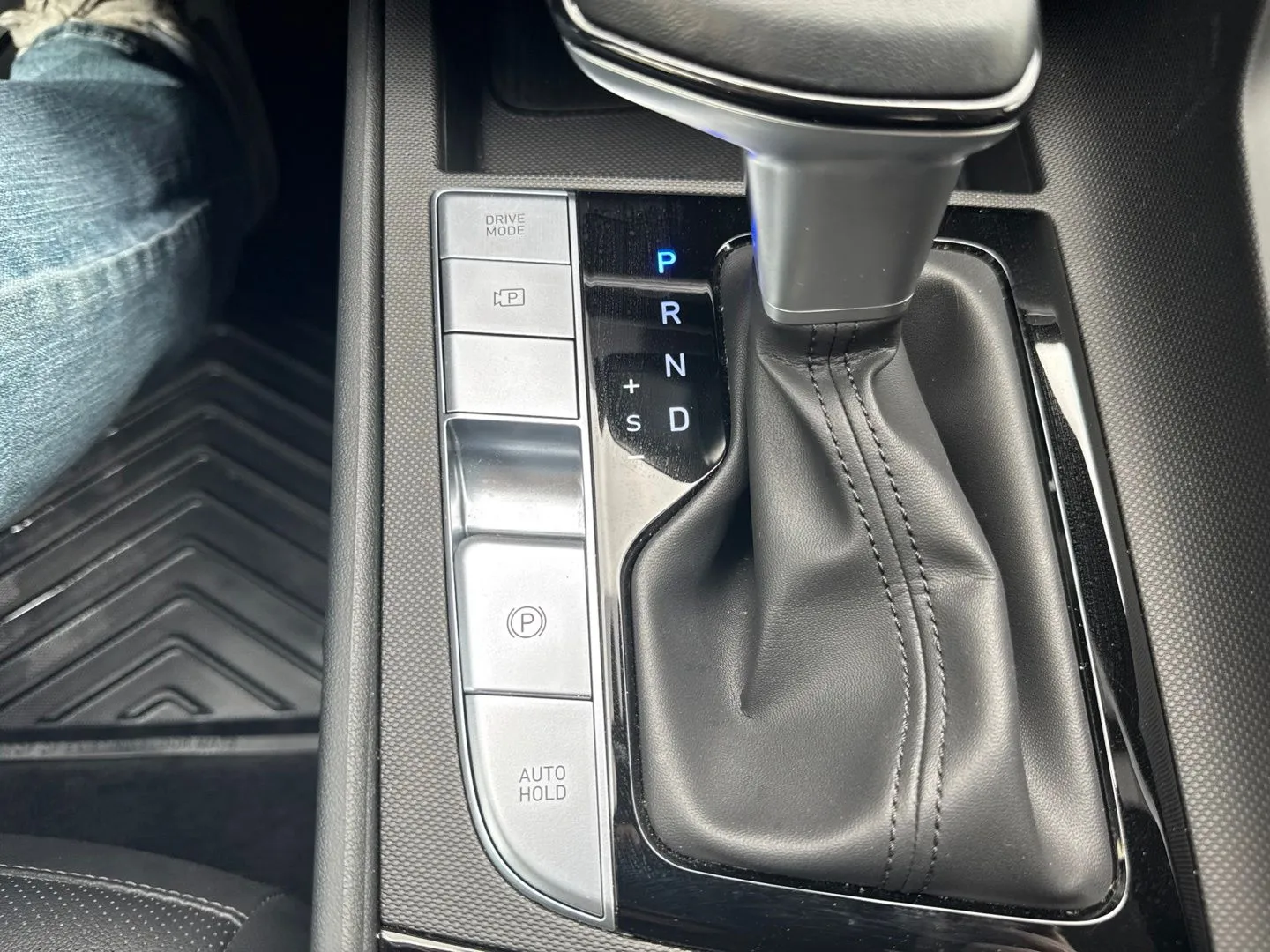 Hyundai Elantra photo 26
