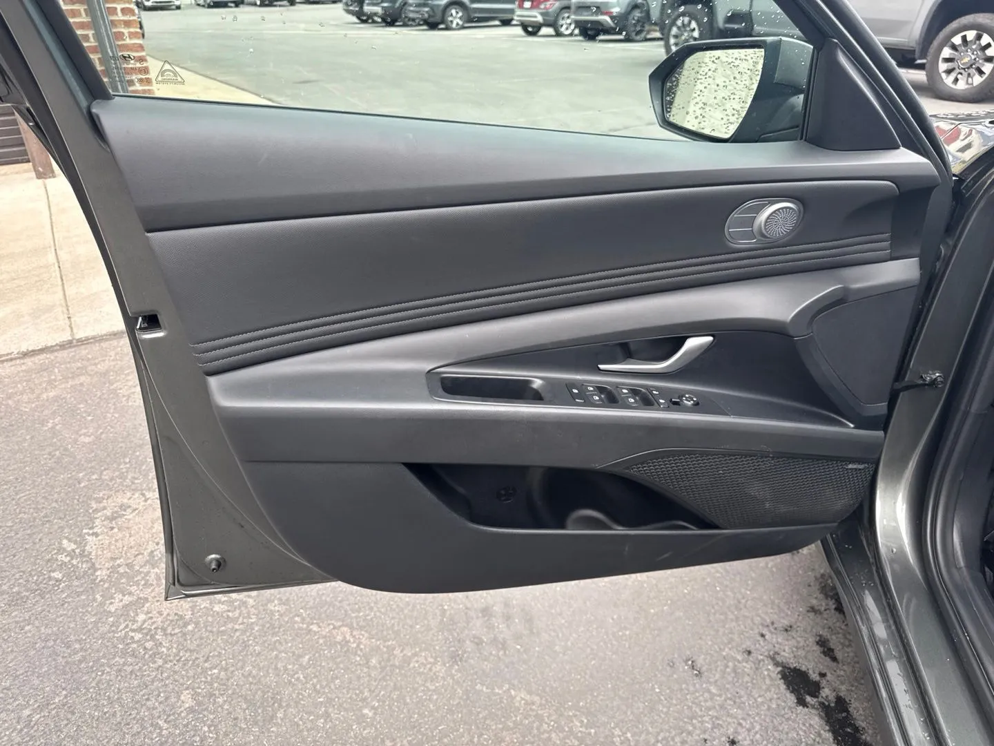 Hyundai Elantra photo 17