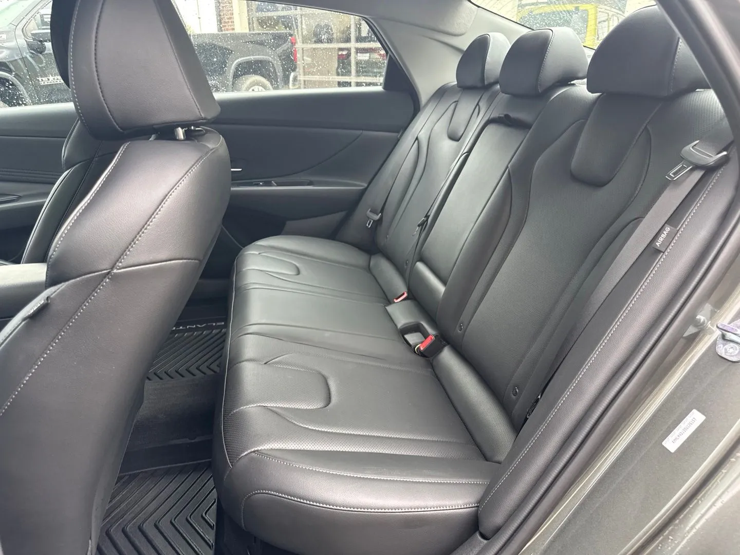 Hyundai Elantra photo 14