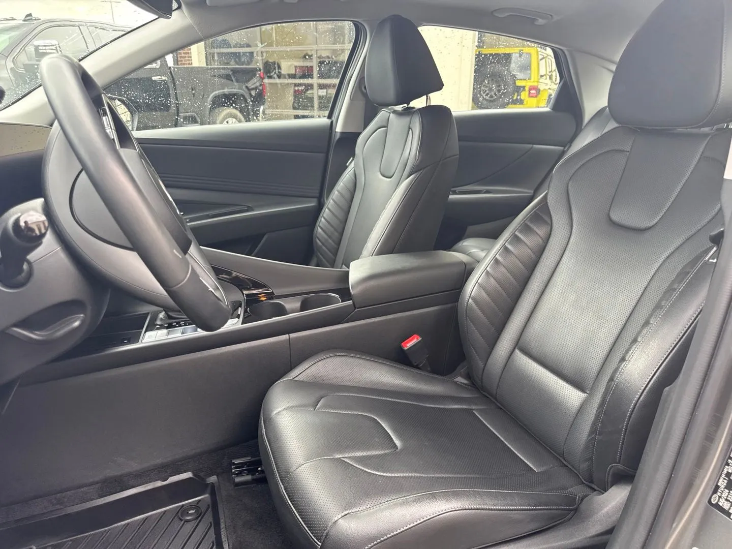 Hyundai Elantra photo 16