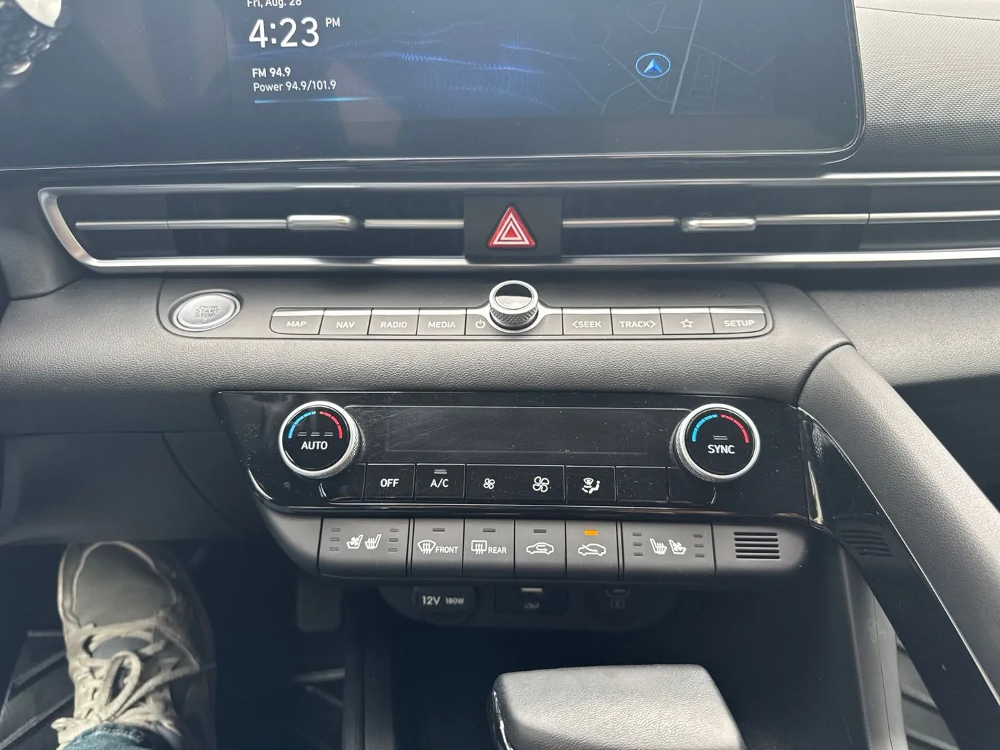 Hyundai Elantra photo 25