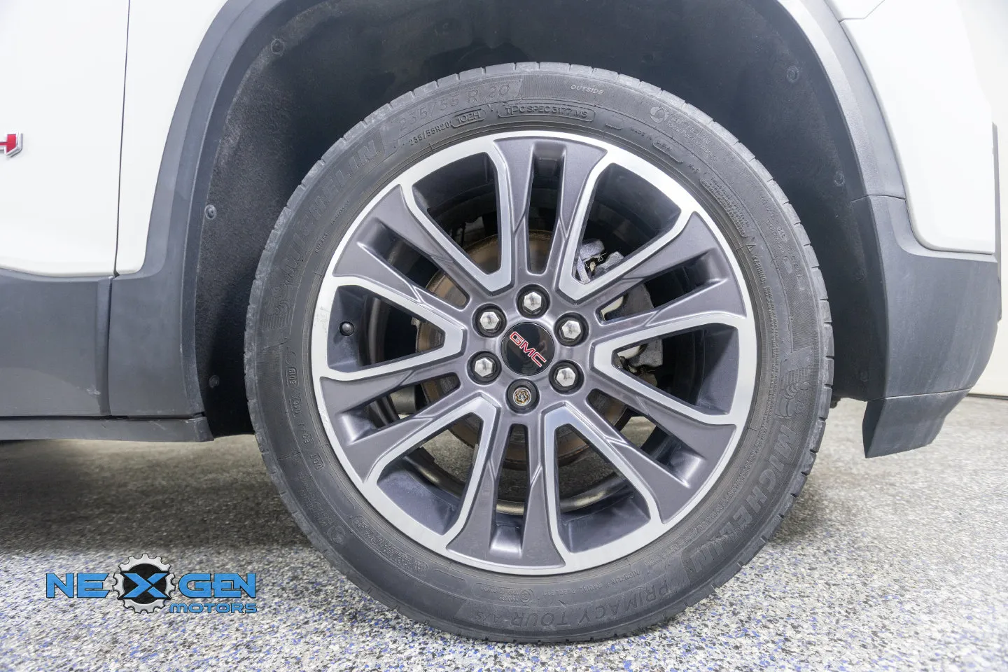 GMC Acadia photo 46