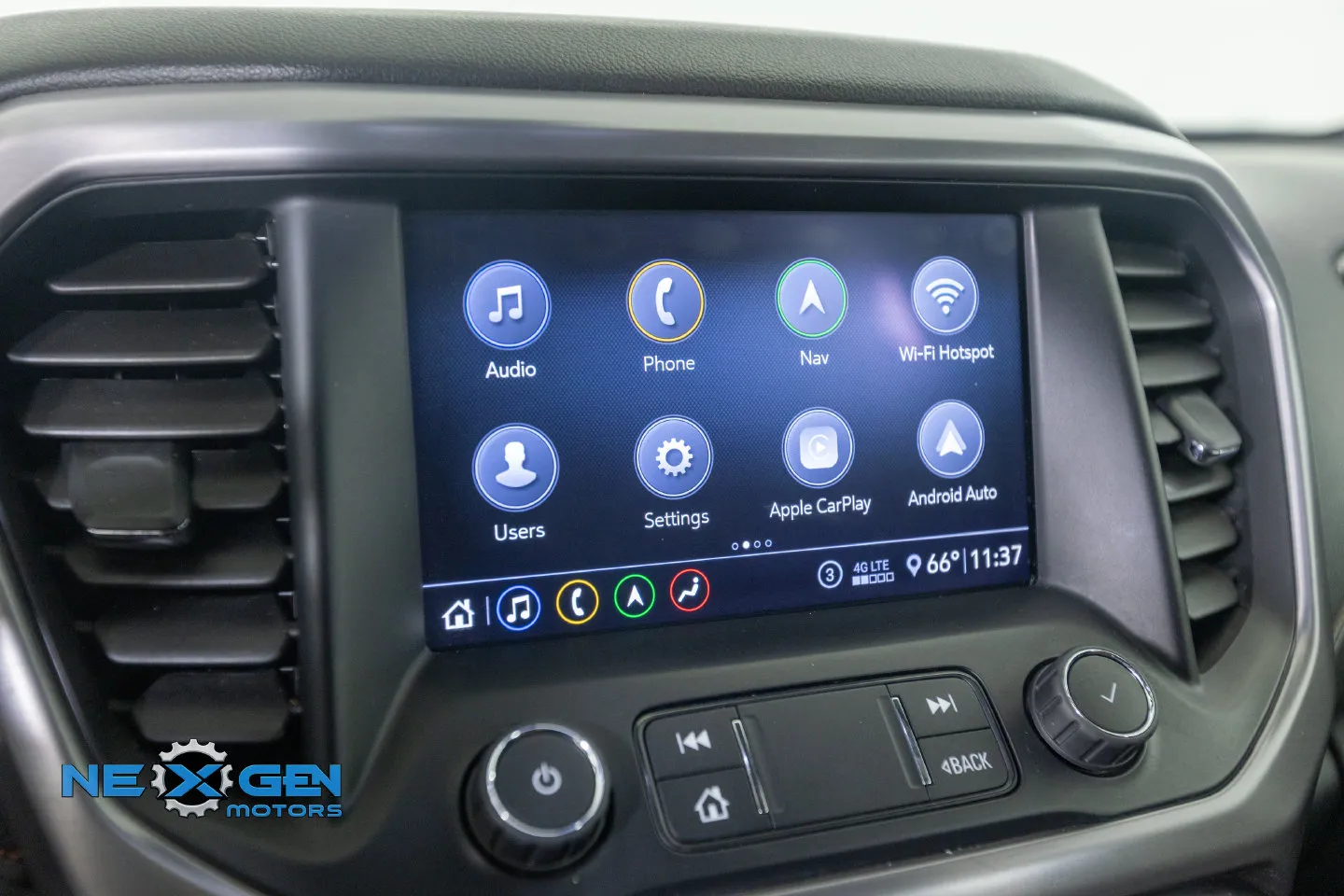 GMC Acadia photo 21
