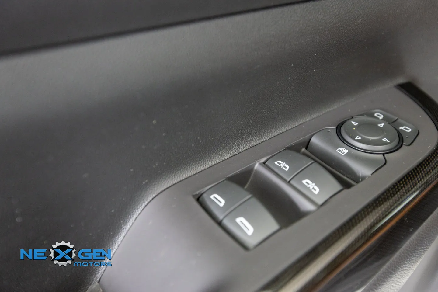 GMC Acadia photo 15