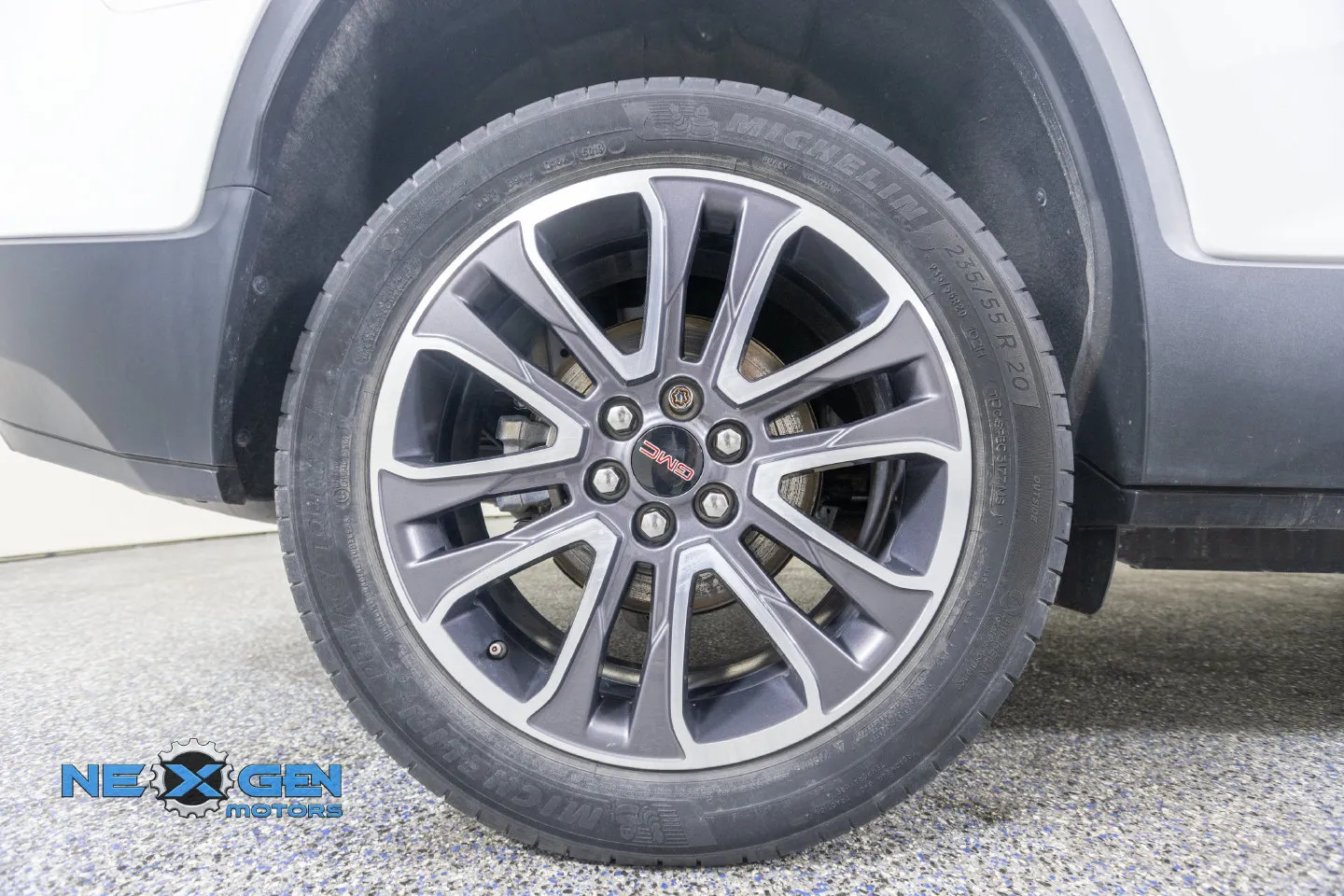 GMC Acadia photo 47