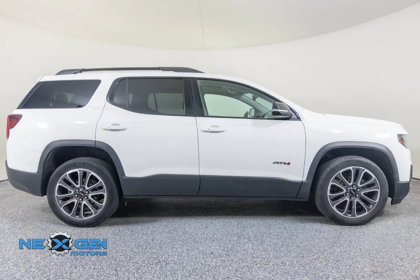 GMC Acadia photo 40