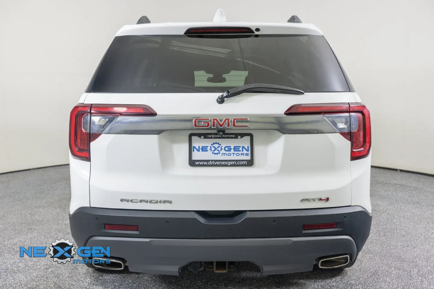 GMC Acadia photo 37