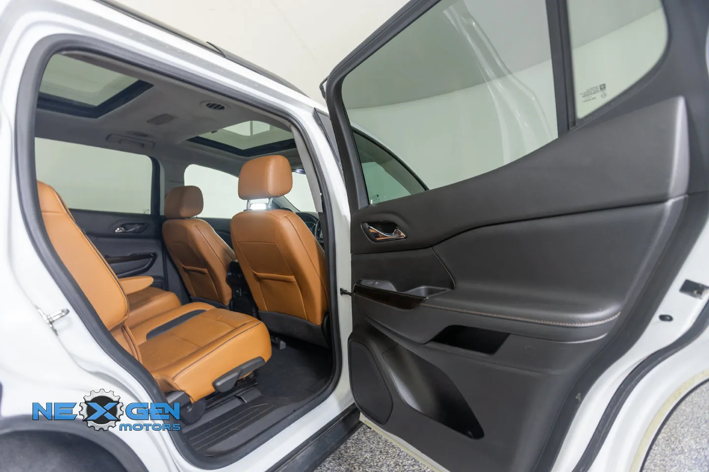 GMC Acadia photo 41