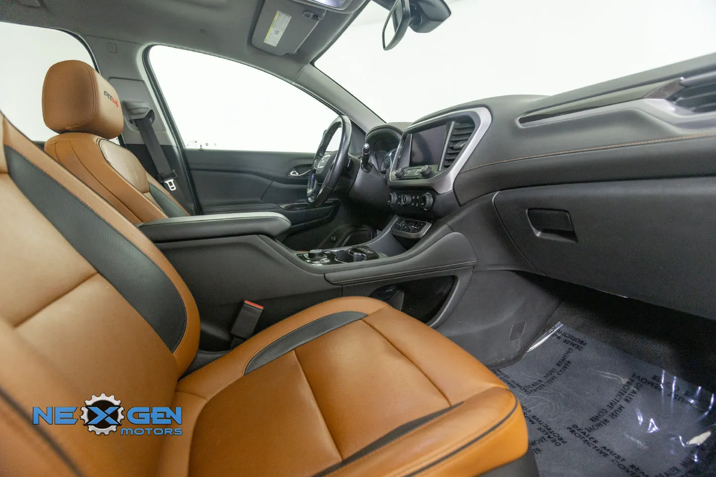 GMC Acadia photo 7